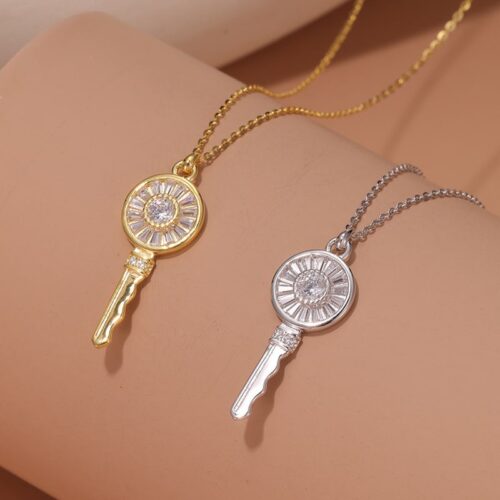 Fashion Lucky Key Pendant 925 Silver Plated for Women