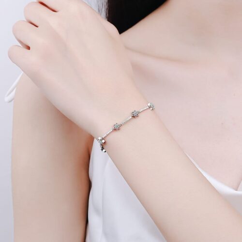 Women's Fashion Micro Inlay Ten Diamond Six-pointed Star Bracelet