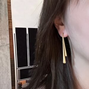 Simple Asymmetric Water Drop Earrings Fashion Does Not Fade