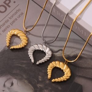 Women's Fashion Personality Twist Texture Necklace