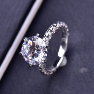 Women's Fashion Personality 5 Karat Moissanite Ring