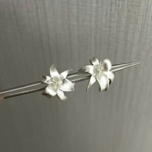 Design Temperament Personalized Flower Earrings